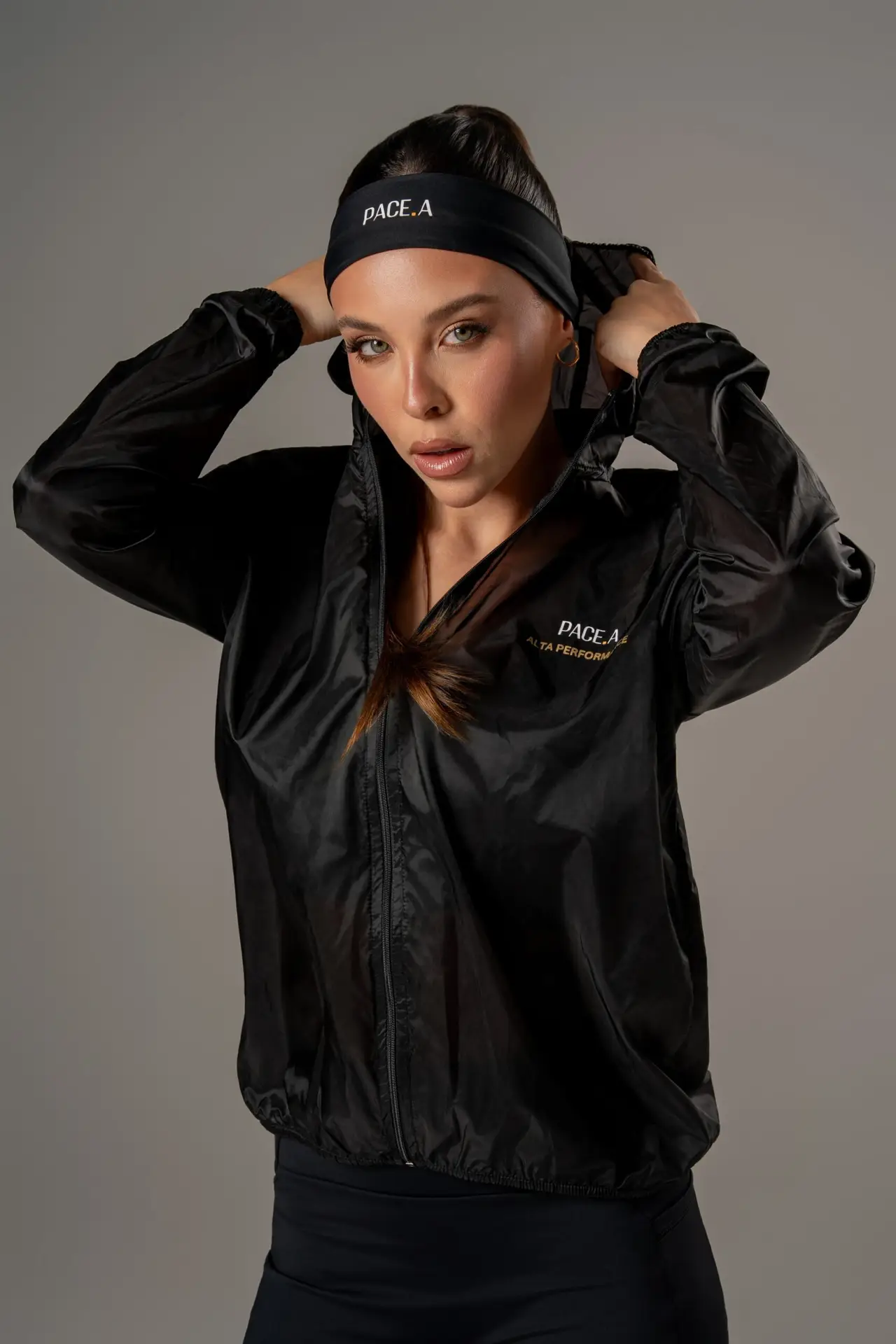 Corta-Vento Alta Performance- Preto