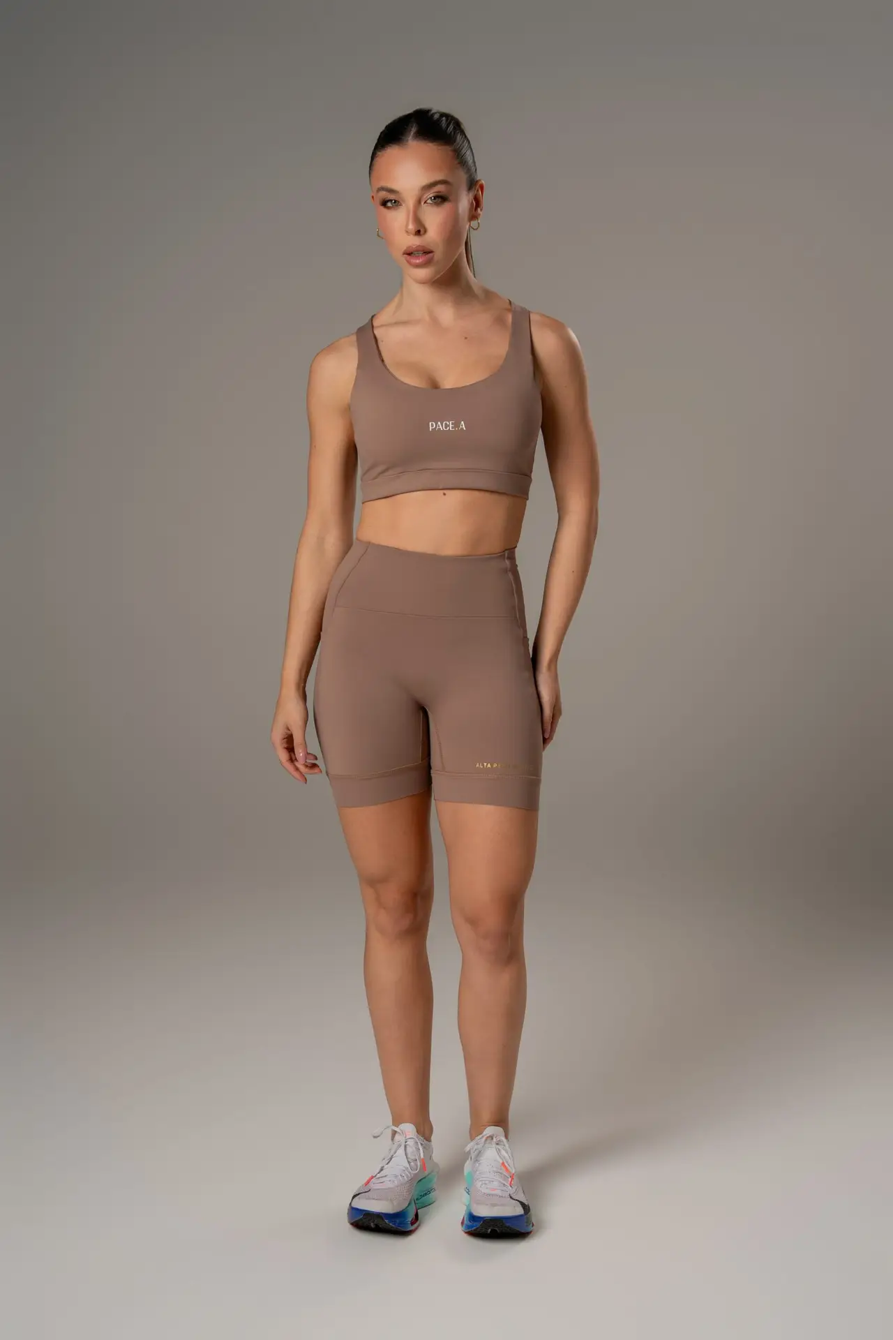 Short Alta Performance Sem costura frontal- Avelã - Imagem 2